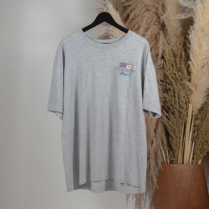 T-shirt Seafood Bar and Grill