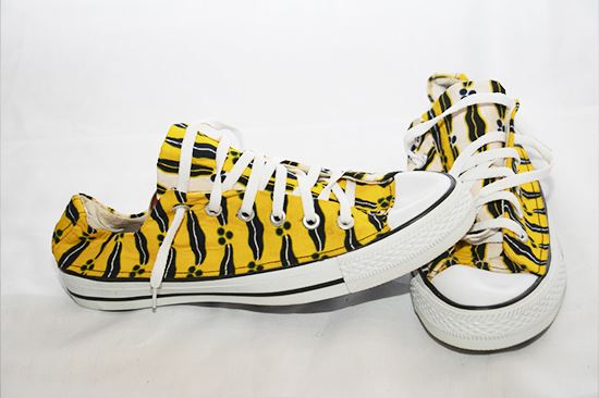 Baskets basses converses wax Mon mari est capable blanc-jaune – Image 4