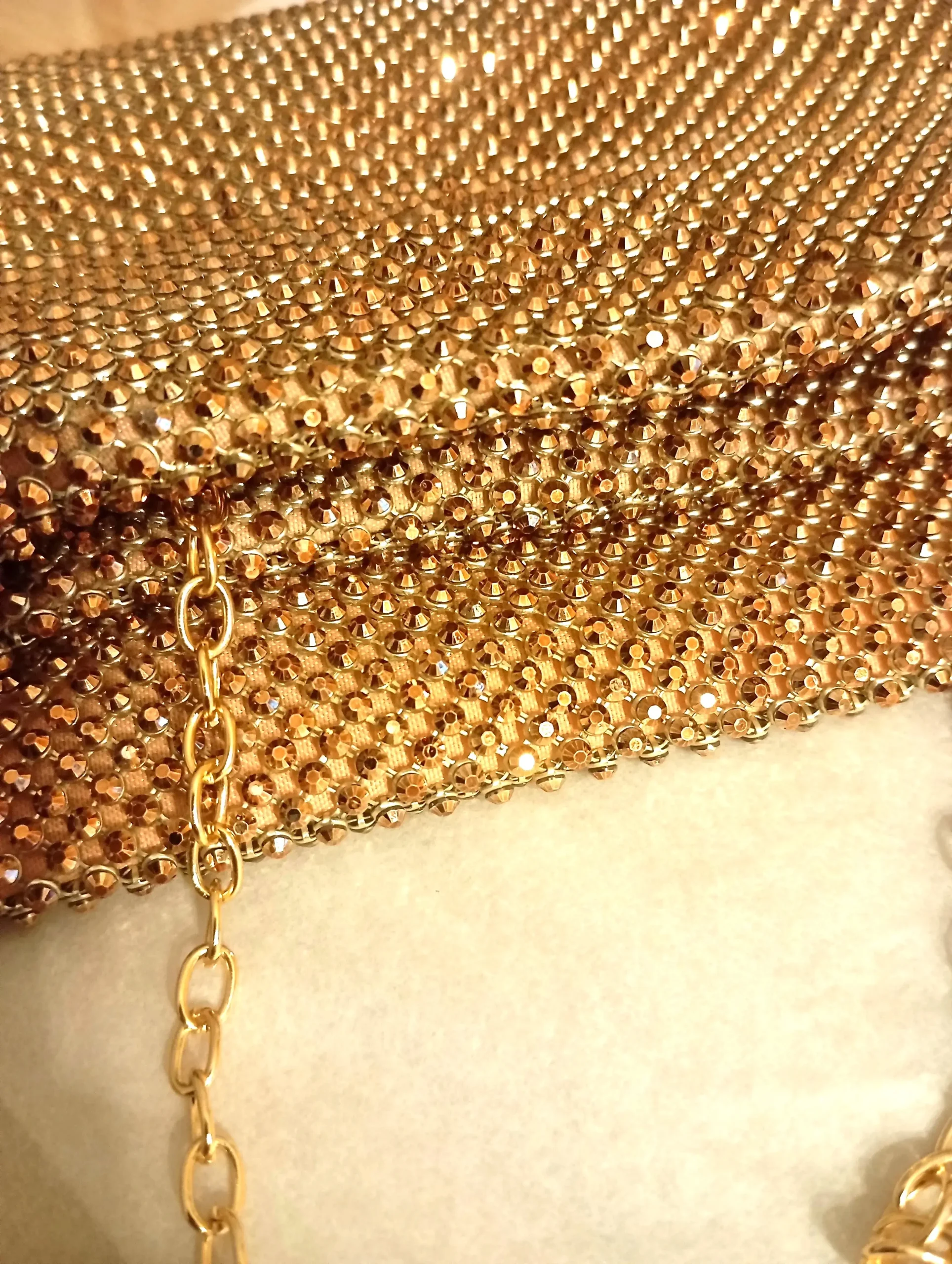 Pochette de Soirée Flexible Polyvalente- Sac à Main- Strass Chocolat – Image 3