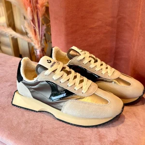 BASKETS COSMOS VICTORIA BEIGE ET MÉTAL