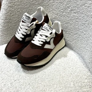 BASKETS VICTORIA CHOCOLAT VIENTO